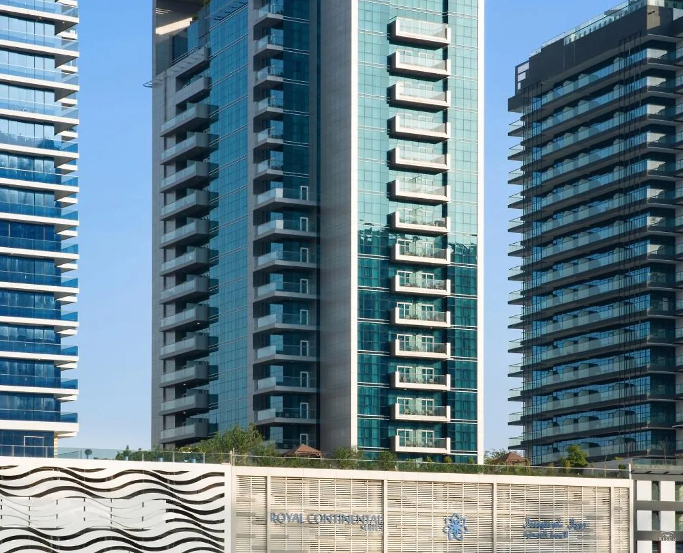 Royal Continental Suites Business Bay Dubai 5*,
