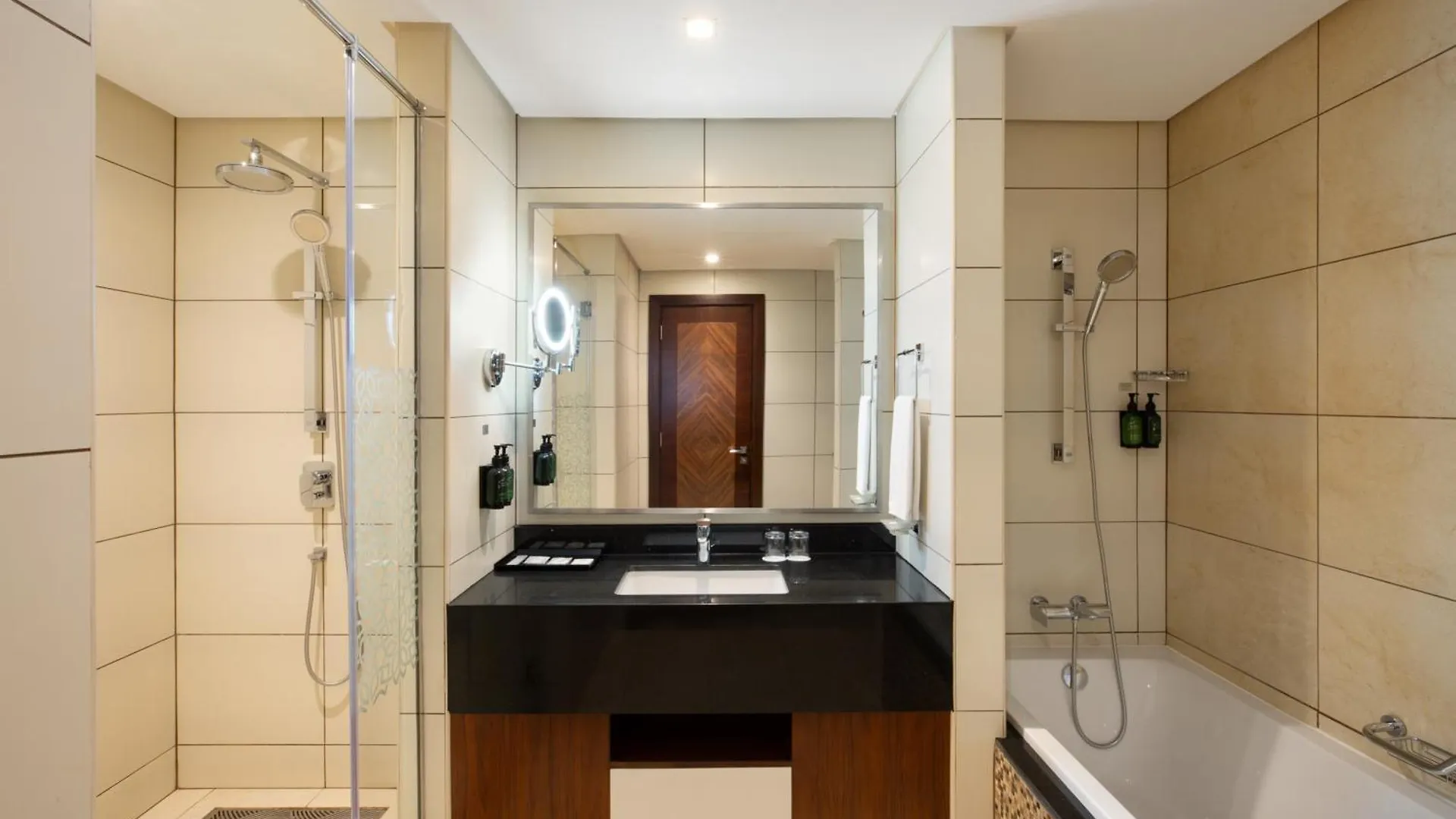 Royal Continental Suites Business Bay Dubai Aparthotel