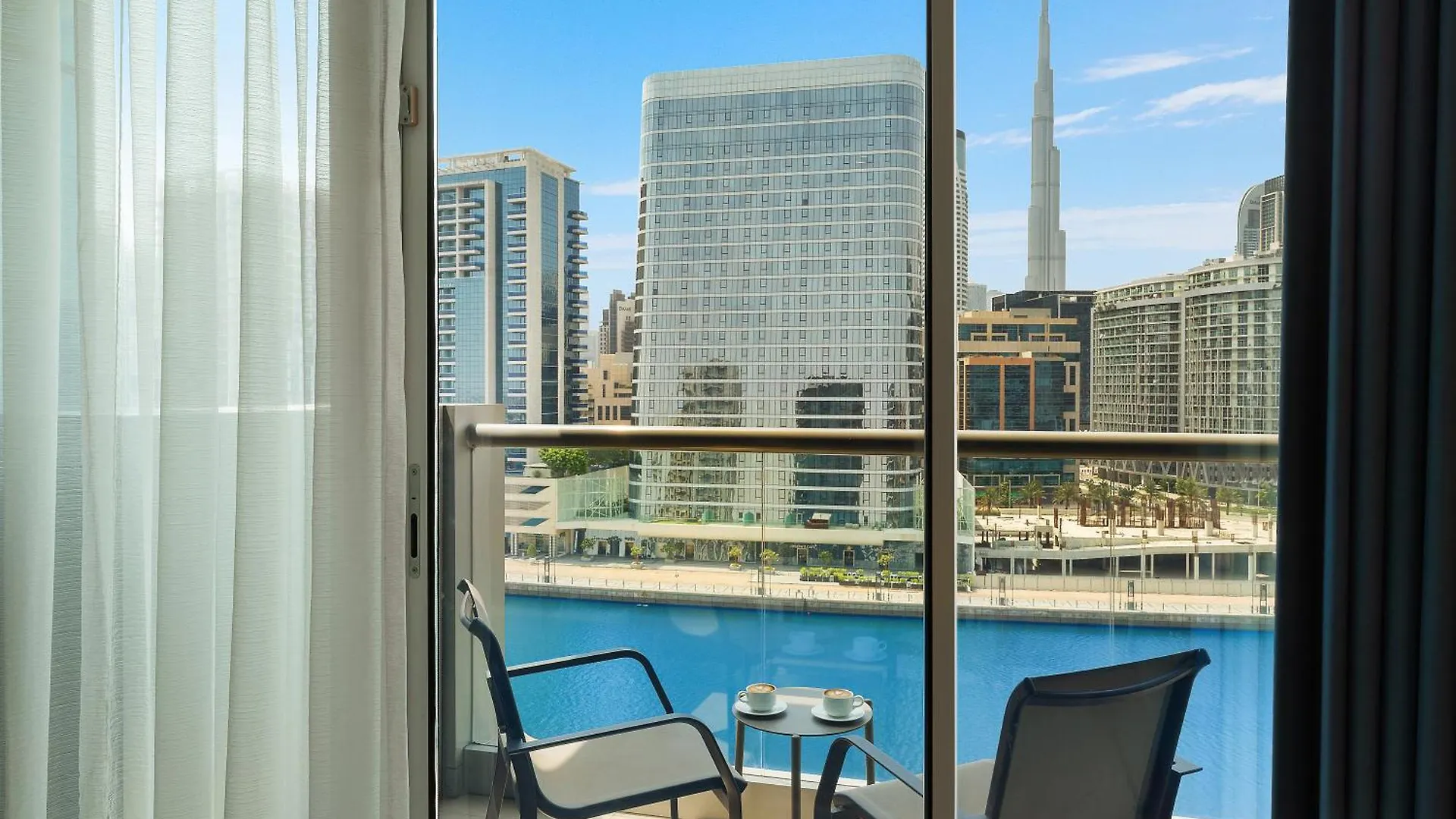 Royal Continental Suites Business Bay Dubai 5*,